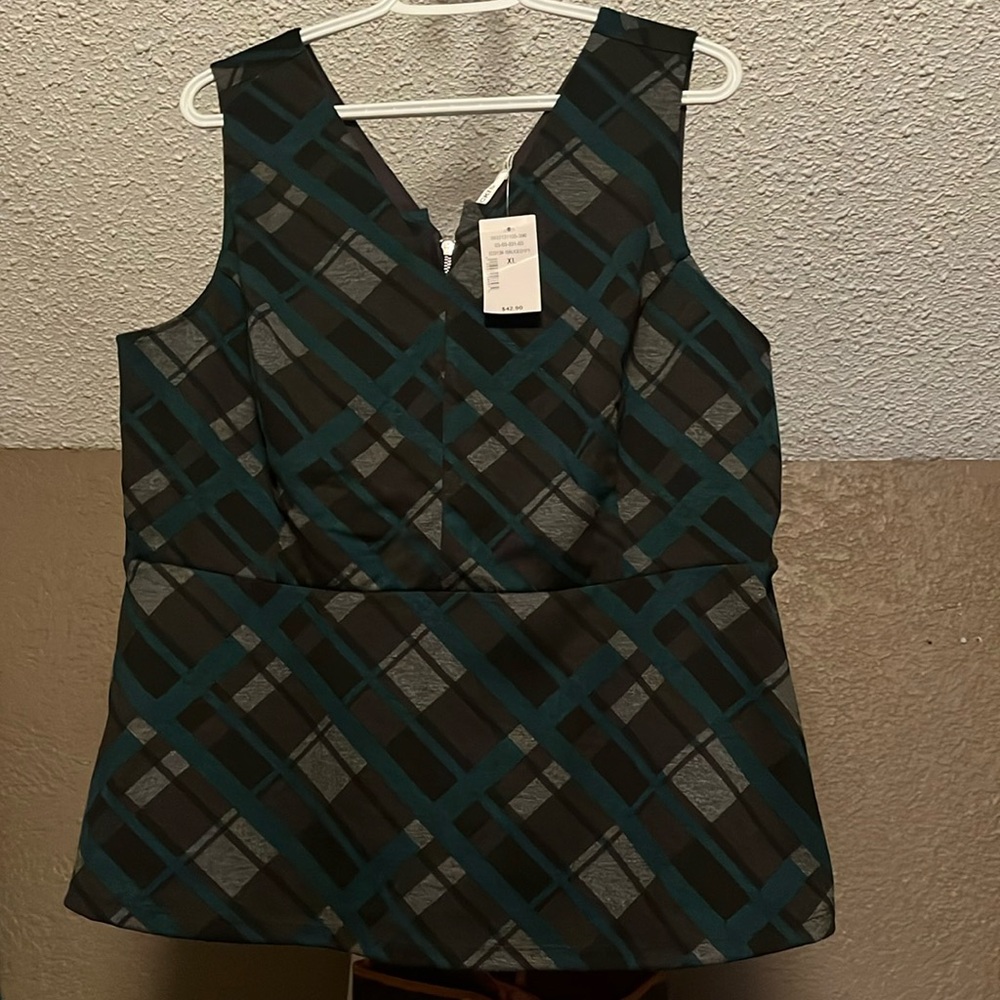 Ricki’s Top NWT